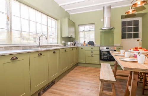 Helston Cabaña | CULDROSE MANOR, pet friendly, luxury holiday cottage in Helston