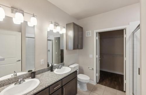 Southeast Houston Apartamento | Cullen 5312 I New Construction 2bd Apt I Gated