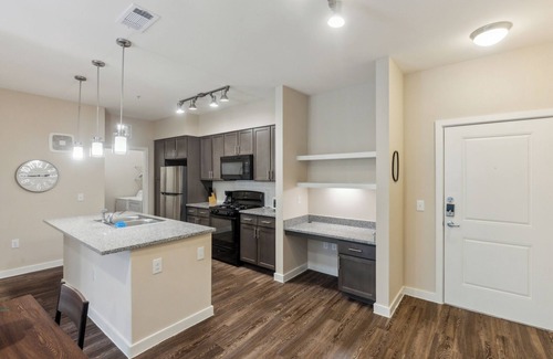 Southeast Houston Apartamento | Cullen 6103 I New Construction 1Bd Apt I Gated