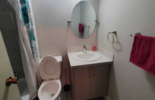 Eau Claire Apartamento | Cultural Coziness in Downtown