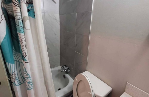Eau Claire Apartamento | Cultural Coziness in Downtown