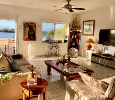 Maho Apartamento | Cupecoy lagoon duplex