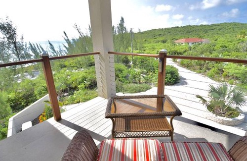 Governor's Harbour Casa | Cupid's Way by Eleuthera Vacation Rentals