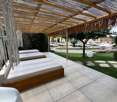 Garlenii de Sus Cama Y Desayuno | Curacao SPA