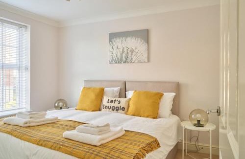 Cheltenham Casa | Curb Properties - Gorgeous 3 Bedroom House Close To Town Centre