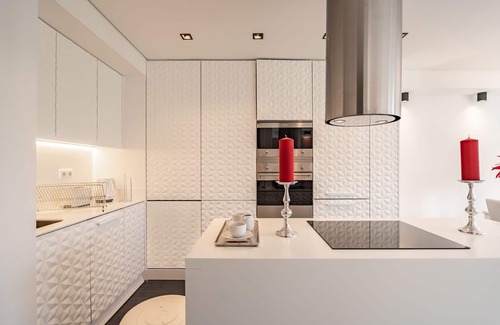 Santa Engracia Apartamento | Curcumin Silver Apartment, Wifi, AC !new!