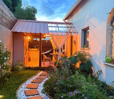 Carosse Casa | Curieux Refuge