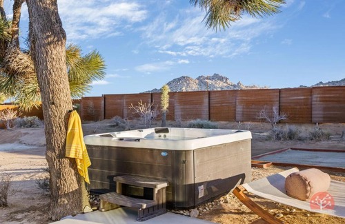 Pioneertown Casa | Curious Crib - CENTRAL Location Cowboy Pool Spa
