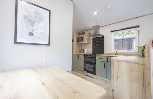 Mudeford Cabaña | Curlew is a brand new property situated on the boutique Sandhills Holiday Park in Mudeford
