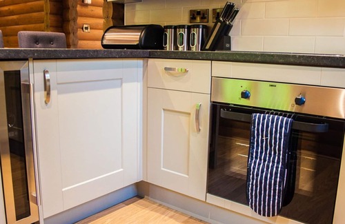 Pickering Chalet De Esquí | Curlew Lodge - sleeps 4 | Hot Tub, Dog Friendly | 4* Gold Award