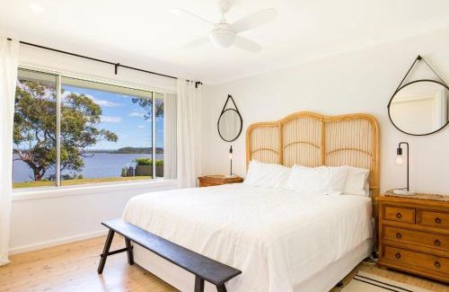 Culburra Beach Casa | Curleys Outlook I Pet Friendly Waterfront
