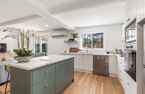 Springside Casa | 'Currawong' - Gorgeous Country Cottage