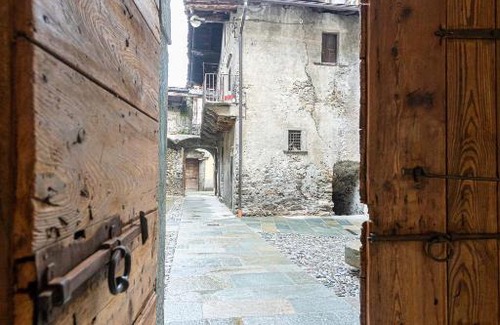 Tirano Hotel | Curt di Clement Eco Mobility Hotel