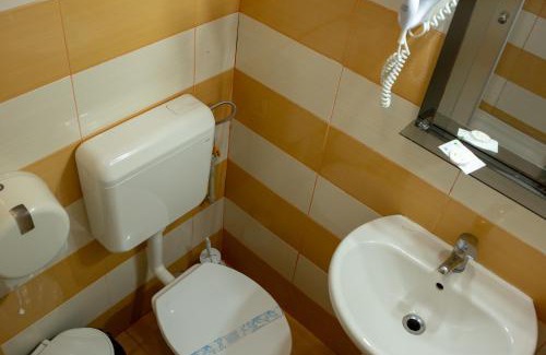 Constanta Casa | Curtea Brancovenească