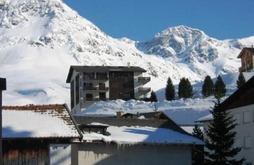 Bivio Apartamento | Curtinfess Rezzonico