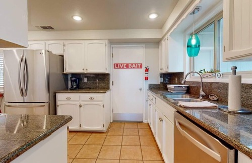 Brookings Casa | CUSHING COURT TRANQUILITY
