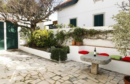 Estoril Apartamento | Cushy Apartment with garden in Estoril