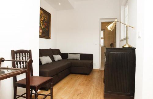 Estoril Apartamento | Cushy Apartment with garden in Estoril