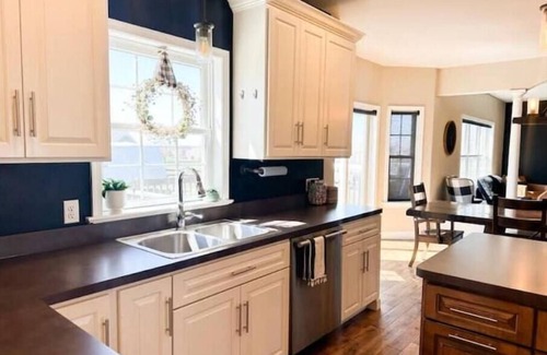 Palmyra Casa | Custom Built, Hershey Park Happy
