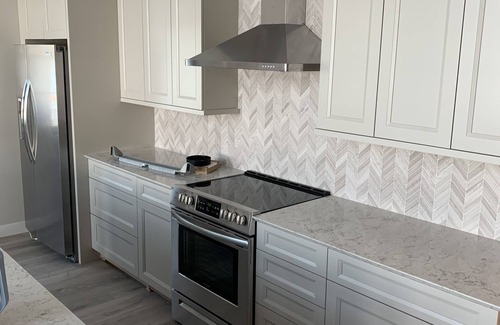 Ventura Casa | Recién construido !! Frente al hogar personalizado, 4 habitaciones, 2. 5 baños, capacidad para 15!