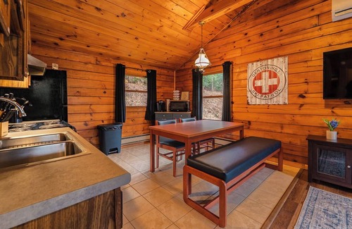 Mills Cabina | Custom Log Cabin #4 | Denton Hill State Park