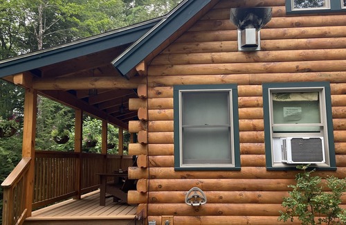 Bath Casa | Custom Log Cabin on Wild Ammonoosuc River