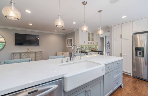 Tree Section Casa | Custom tree section Manhattan beach home, built for luxury and entertaining