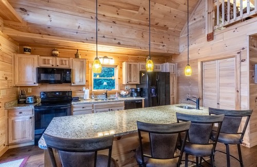 Whittier Cabina | Customer Appreciation Year!! Get a free night!!