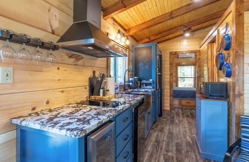 Topton Cabina | *Free night with any 2+ day reservation, now through March 31*