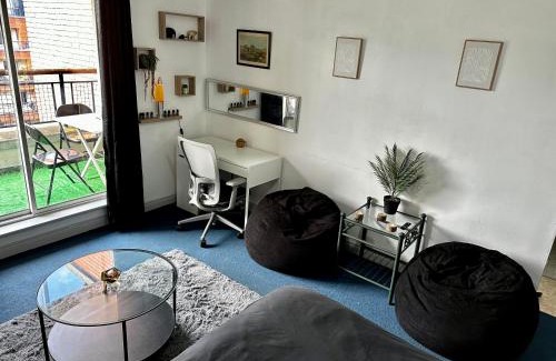 North Wall Casa | CustomHouse Balcony view, Dublin 1