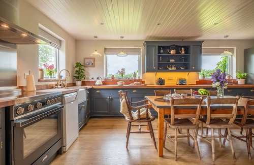 East Dereham Otro | Cutbush Farmhouse, Hingham, Norfolk