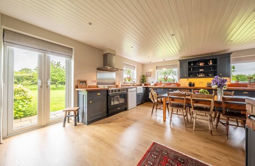 East Dereham Otro | Cutbush Farmhouse, Hingham, Norfolk