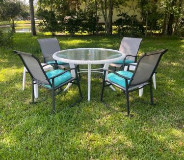 Palm Harbor Casa | Cute 2 bedroom home, peaceful and so central !