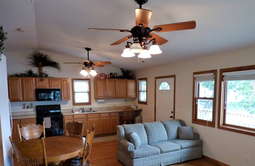 Rocky Mount Cabina | Cute 2 Bedroom Home with Fantastic Lake View! GREAT FISHING off the Dock!