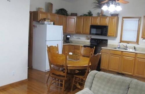 Rocky Mount Cabina | Cute 2 Bedroom Home with Fantastic Lake View! GREAT FISHING off the Dock!
