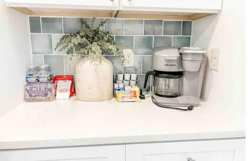 Homewood Condominio | Cute 2 BR Condo Downtown Homewood