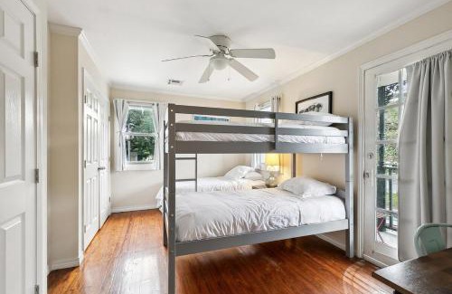 Treme Apartamento | Cute 2Bed 1 bath 1half bath, 7 blocks from French Q steps to Jazz venues, free gated parking incl