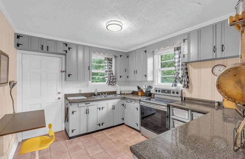 Spartanburg Casa | Cute 3/1 Bungalow Close to Downtown