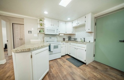 Mount Pleasant Apartamento | Cute and Cozy Basement Apartment
