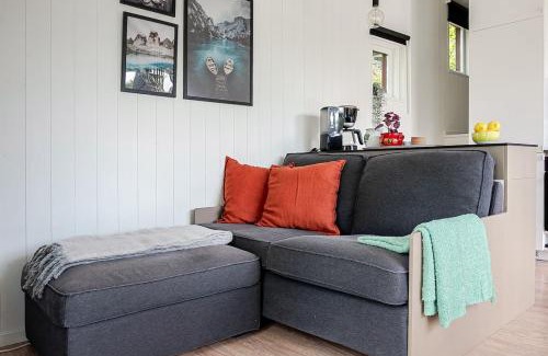 Tyreso Apartamento | Cute and Cozy Guesthouse near Water