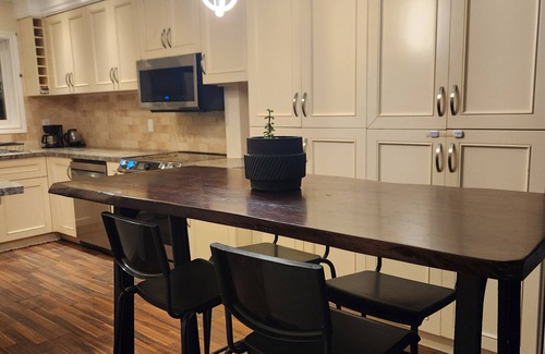 Bramalea Casa | Cute and Cozy home in Brampton. Central Location at Affordable Prices