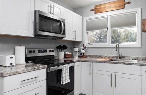 Turnagain Apartamento | Cute and cozy updated apartment in Midtown [4]
