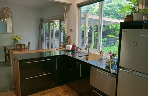 Napier Casa | Cute and quirky, close to the action Napier home
