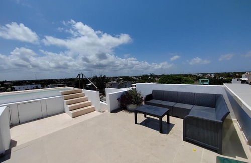 Luis Donaldo Colosio Apartamento | Cute Apt In Playa Steps from Beach Private Terrace & Pool By Yeah