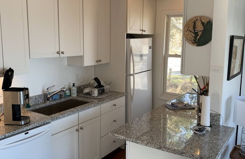 Tracys Landing Casa | Cute Bay Home/Fantastic View and Sandy Beach