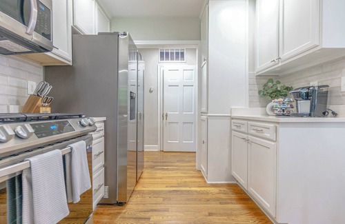 University District Casa | Cute Bungalow in Highland Park near Golf Course, UofM, Midtown&Downtown Memphis