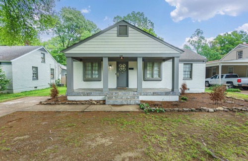 University District Casa | Cute Bungalow in Highland Park near Golf Course, UofM, Midtown&Downtown Memphis