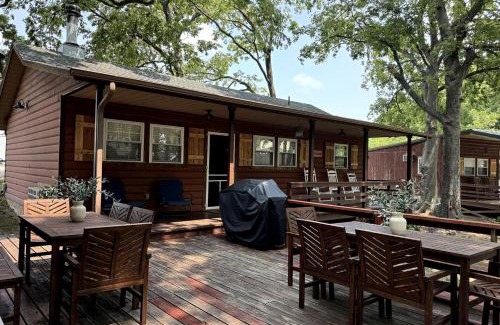 Cleora Casa | Cute Cabin Great for Family Getaways in Afton, Oklahoma