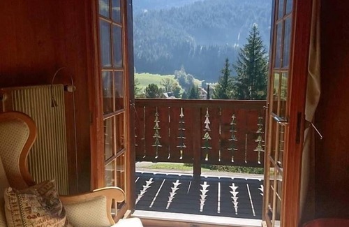Rougemont Chalet De Esquí | Cute Chalet with Breathtaking Views