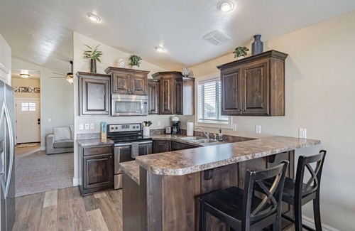 Idaho Falls Casa | Cute Comfy 4-bedroom home W/ Hot tub!!